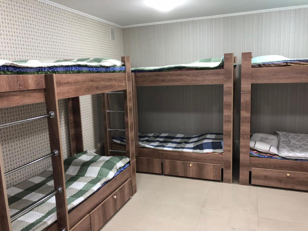 Apple City Hostel 阿拉木图 外观 照片